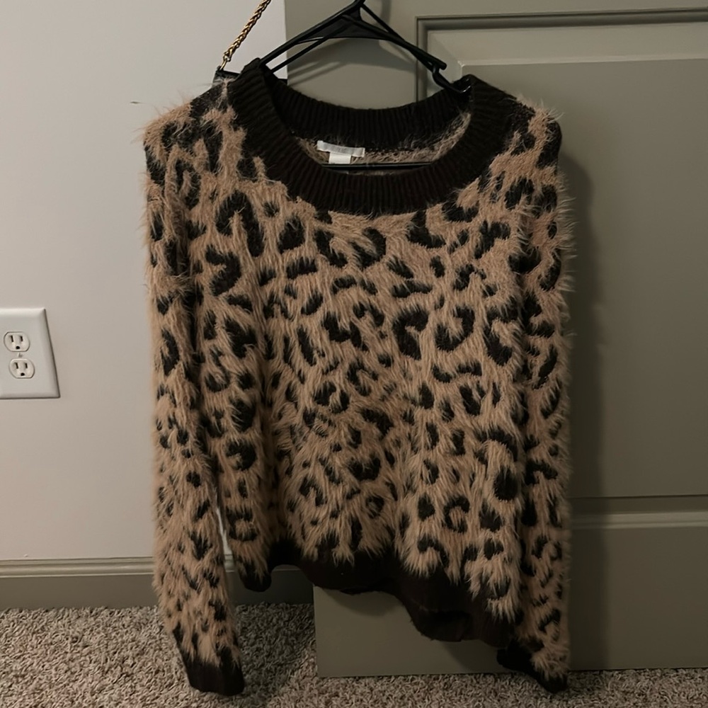 Fuzzy leopard sweater